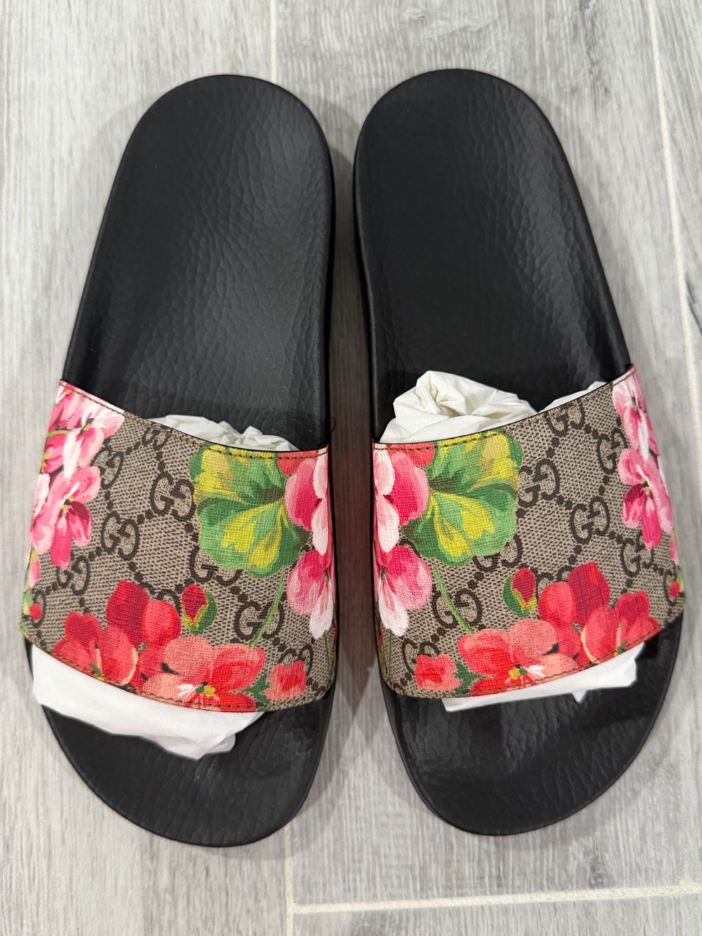 Gucci GG Supreme Blooms Floral Slide Sandals Size 39 w/ Box & Dust Bags